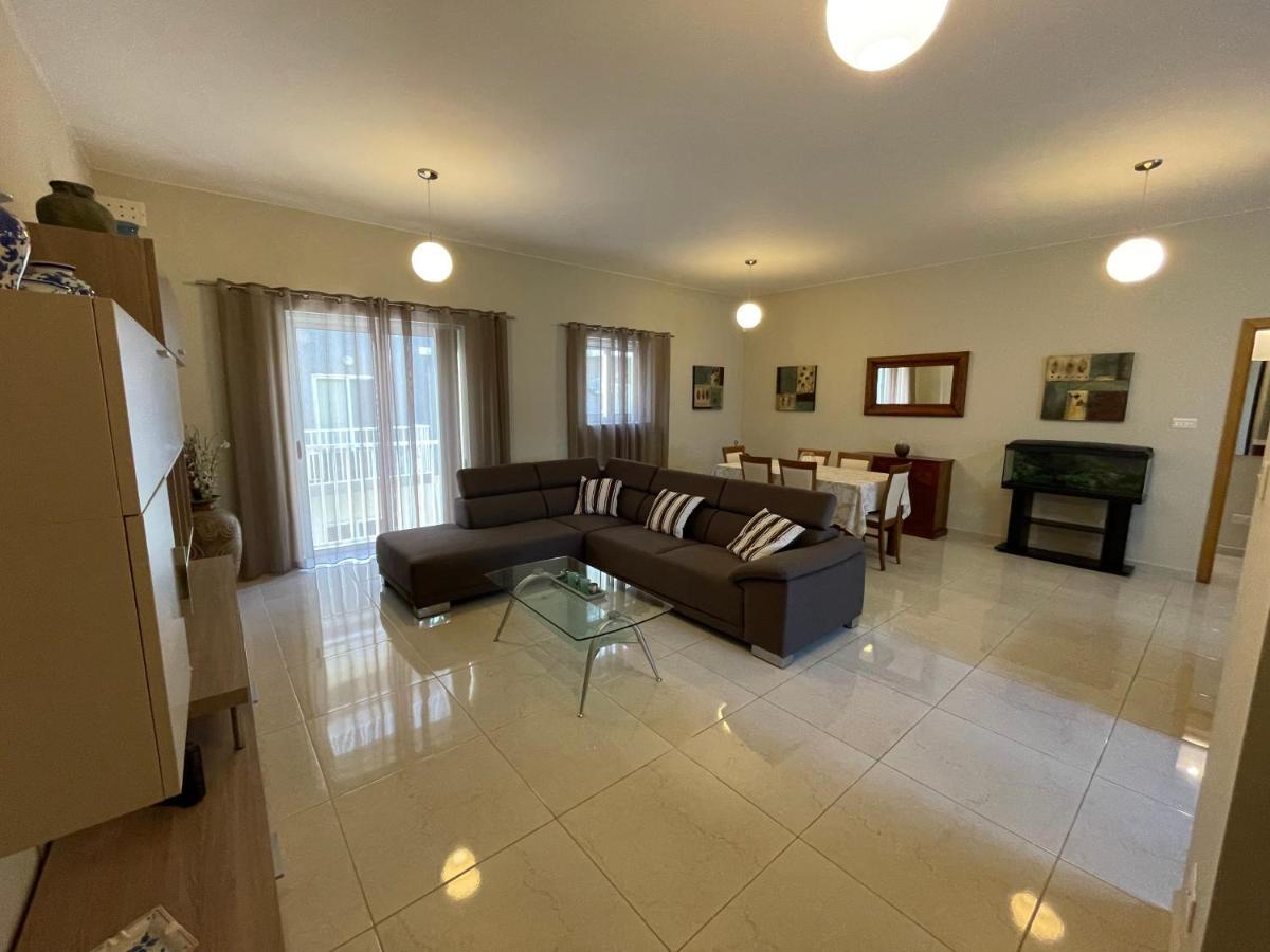 Verdi Apartment - Spacious Modern Apartment, Close To Valletta Santa Vennera Exterior photo
