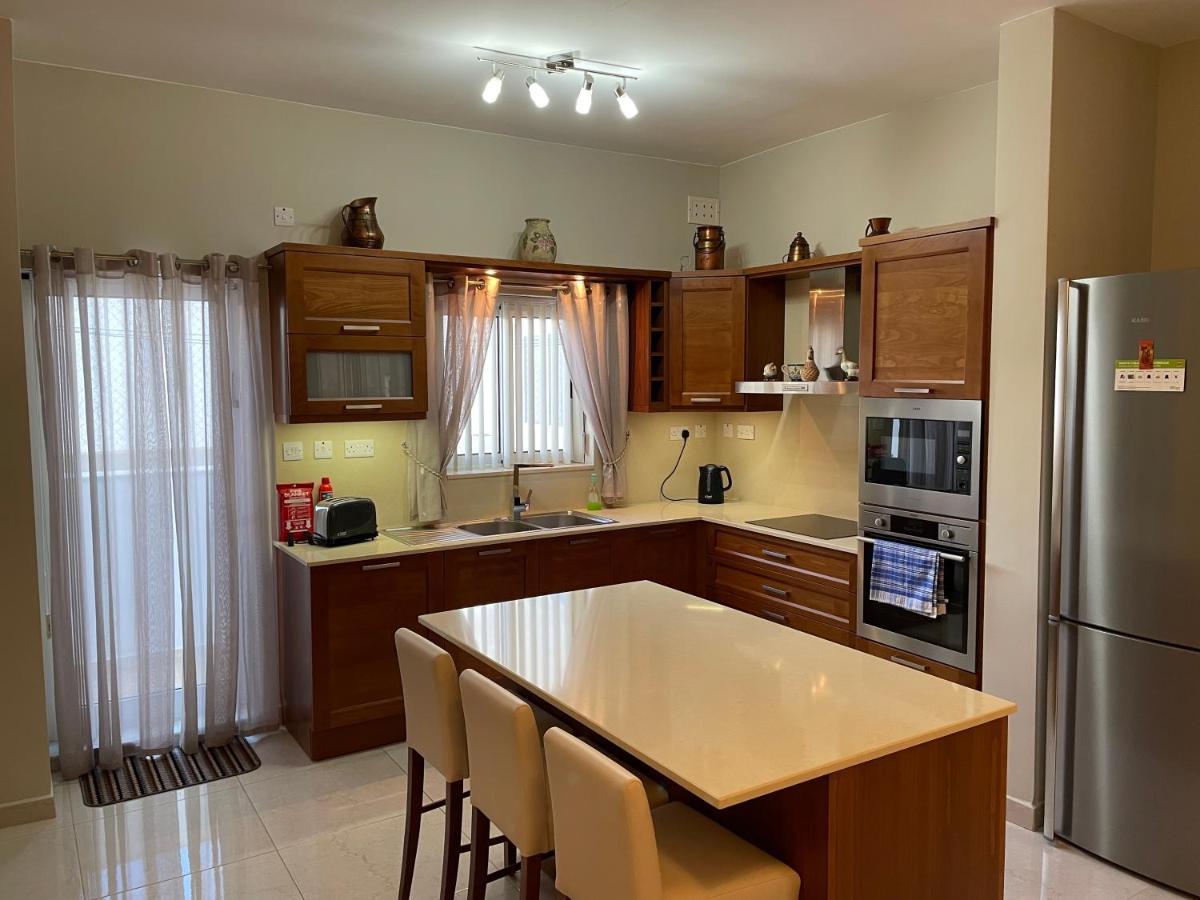 Verdi Apartment - Spacious Modern Apartment, Close To Valletta Santa Vennera Exterior photo